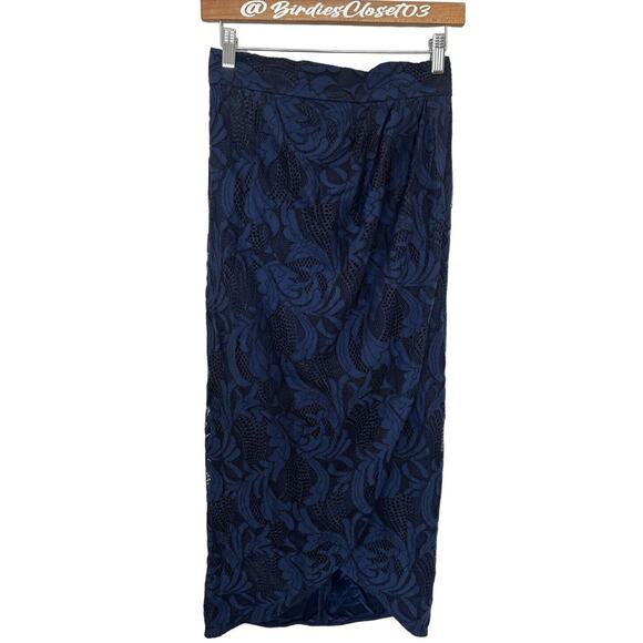 Yumi Kim Raja Romantic Tulip Lace Sunday Midi Skirt Navy NWT XS - Picture 1 of 10